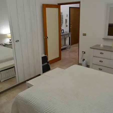 Casa Angy דירה פולינאנו א מארה